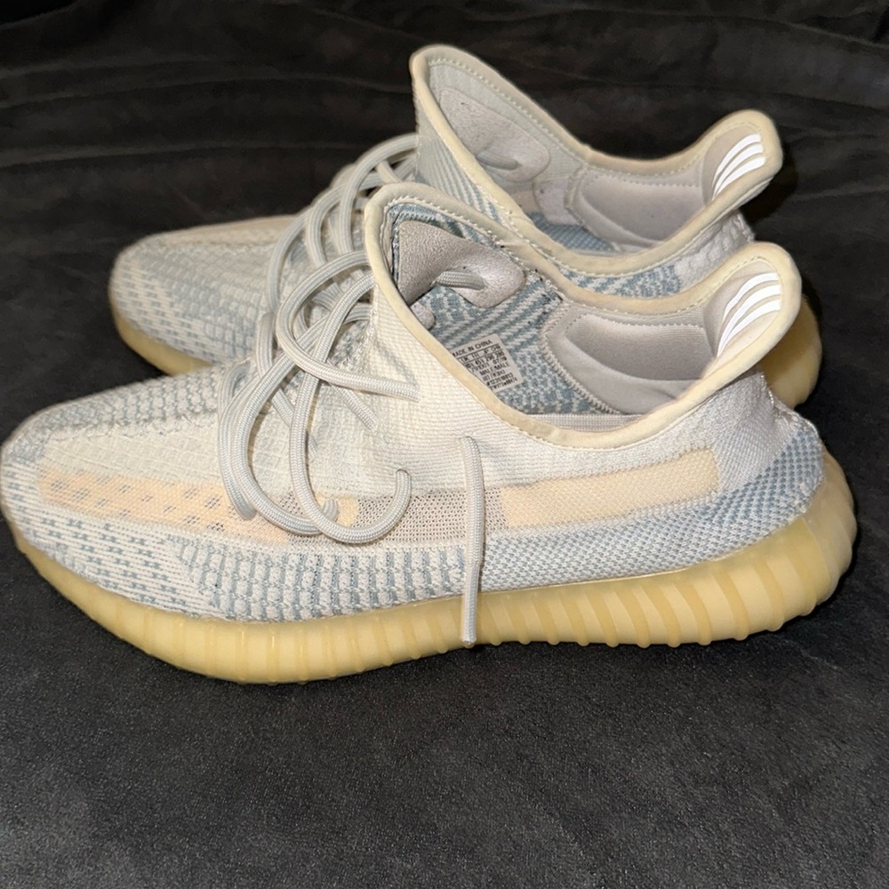 Yeezy 350 Cloud White
